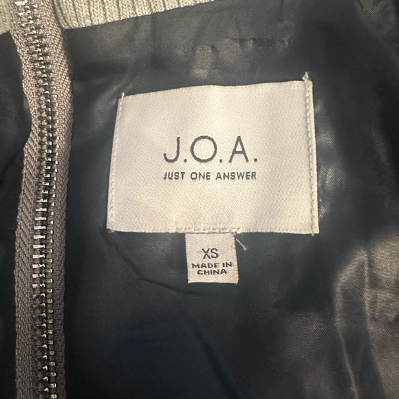 J.O.A. Sherpa Teddy Faux Fur Chevron Colorblock Bomber Jacket WOMENS XSMALL NWOT - Picture 4 of 4